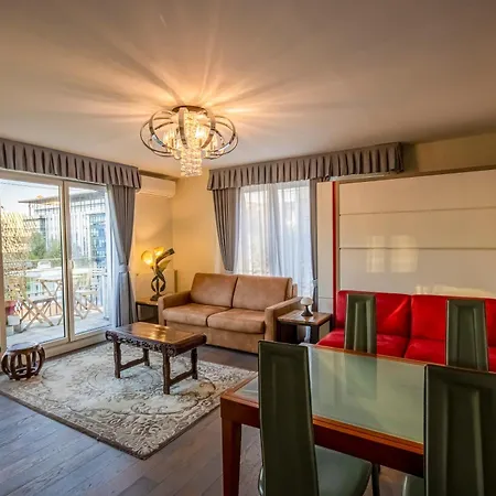 Cosy Coliving Space Near Paris *